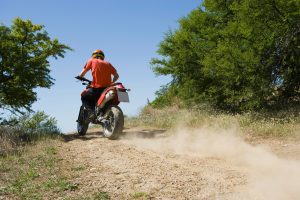 Assurance moto enduro : S&rsquo;assurer pour l&rsquo;enduro