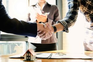 Assurance emprunteur est-elle obligatoire : Se renseigner sur l&rsquo;assurance
