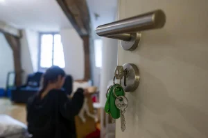 Augmentation des coûts des assurances habitation pour étudiants dans un contexte économique difficile